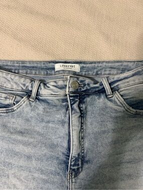Women’s Lovervet 22w Light Wash Women’s cropped slim straight Jeans